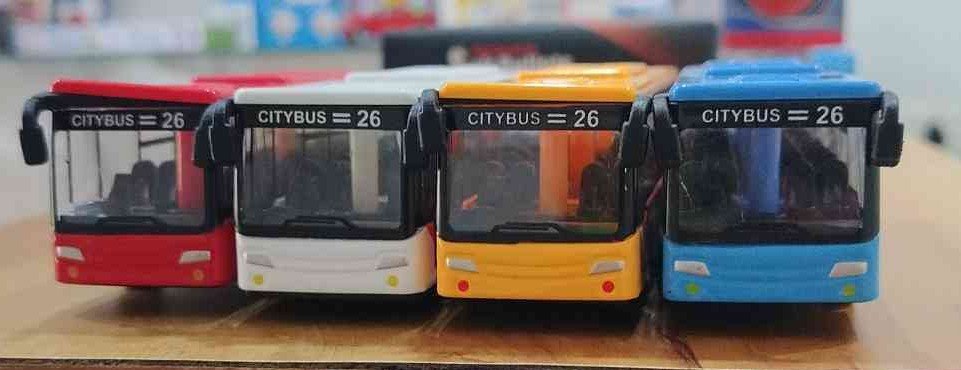 DIE CAST BUS 8P BX M 2699 OF